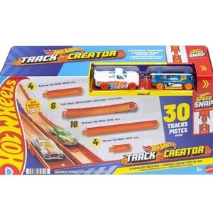 NWT Hot Wheels Toy Car Track Set, Track Deluxe Pack & 2 1:64 Scale Die-Cast cars